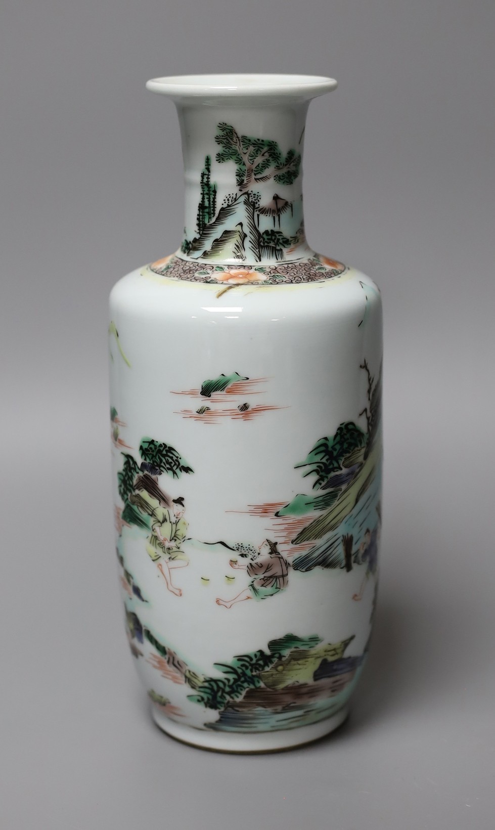 A Chinese famille verte figural rouleau vase, 22cm tall